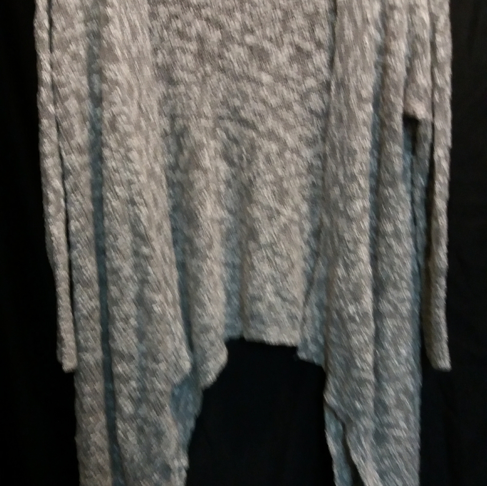 Maddison 3/4 sleeved shawl sweater - Picture 7 of 7